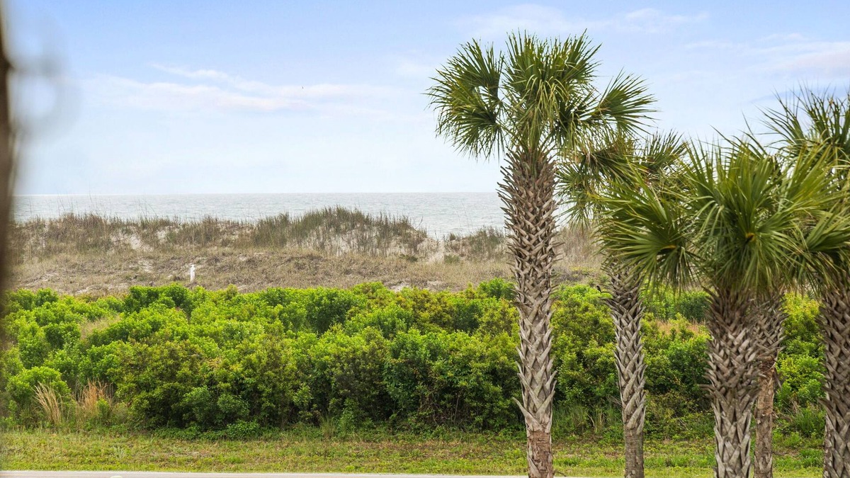 Ocean Isle Beach Condo | Book now for spring & summer 2025 before availability is gone!