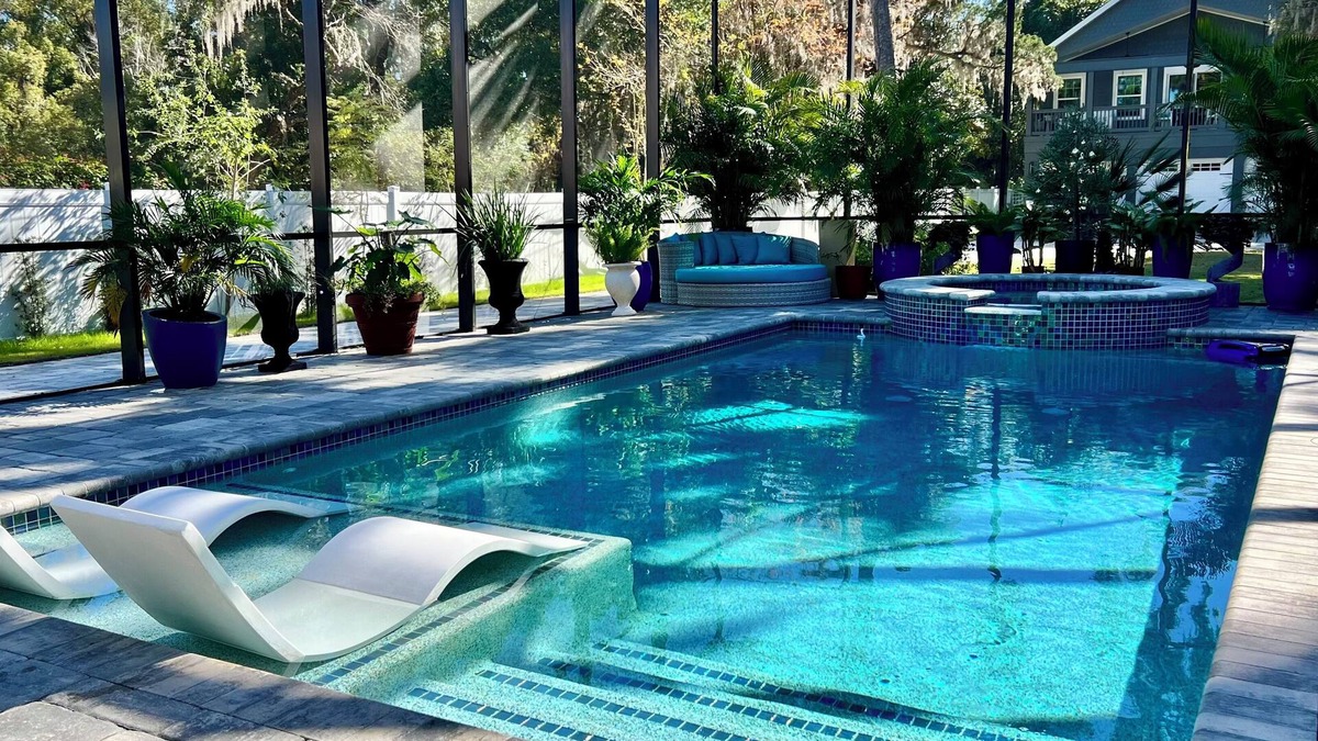 DeLand House | Book Now for Summer 2026! Save 10% when you book 3 Nights