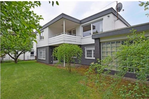 Lohfelden Apartment | Bookiing Bungalow Kassel