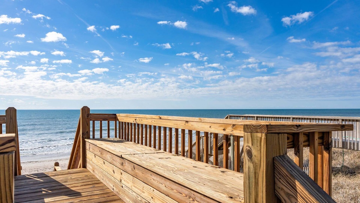 North Topsail Beach House | Boomerang: Oceanfront Log Cabin in N. Topsail