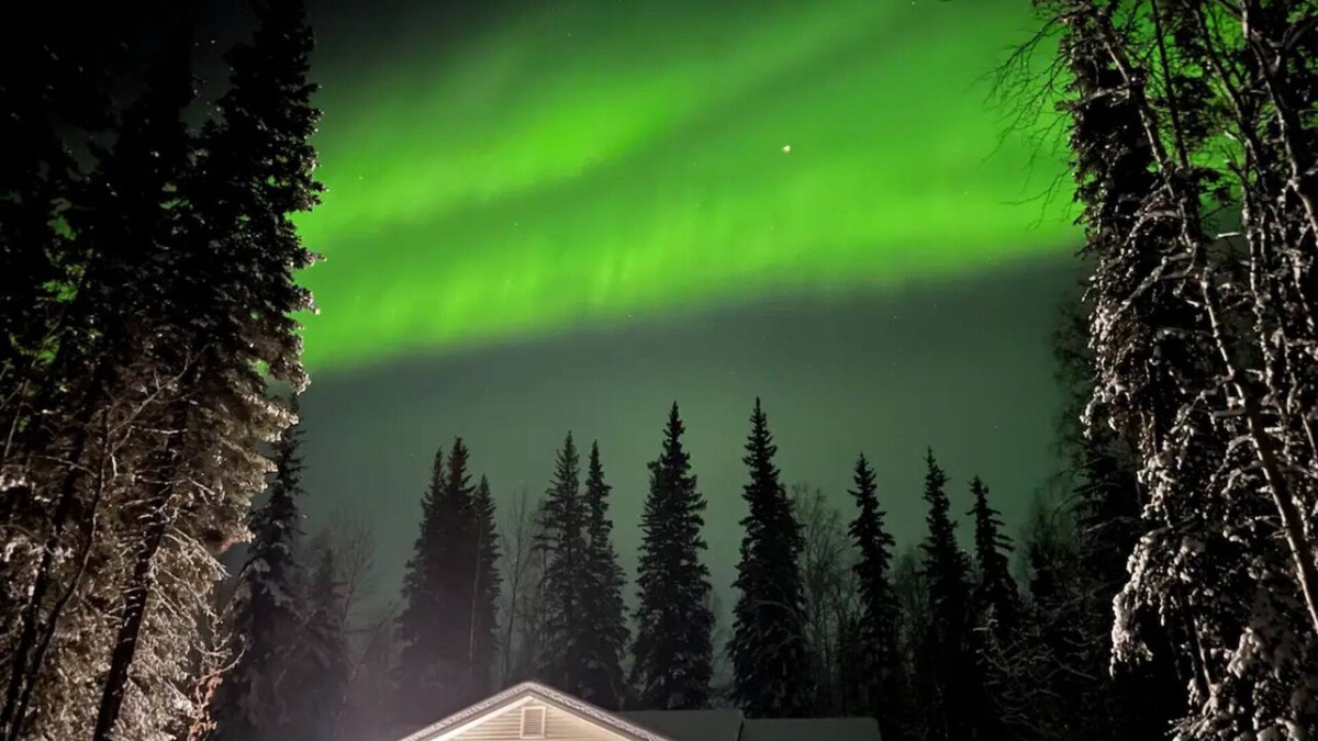 Badger Apartment | Borealis Abode: Abundant Amenities; Private Hot Tub, Pool Table, and King Bed