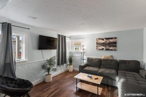 North Star House | Borealis Barnhouse - Slumber 7