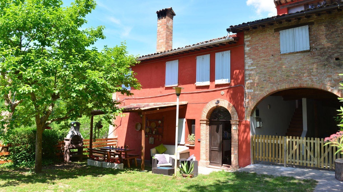 Fabriano House | Borgo Canapegna - Casa Rossa