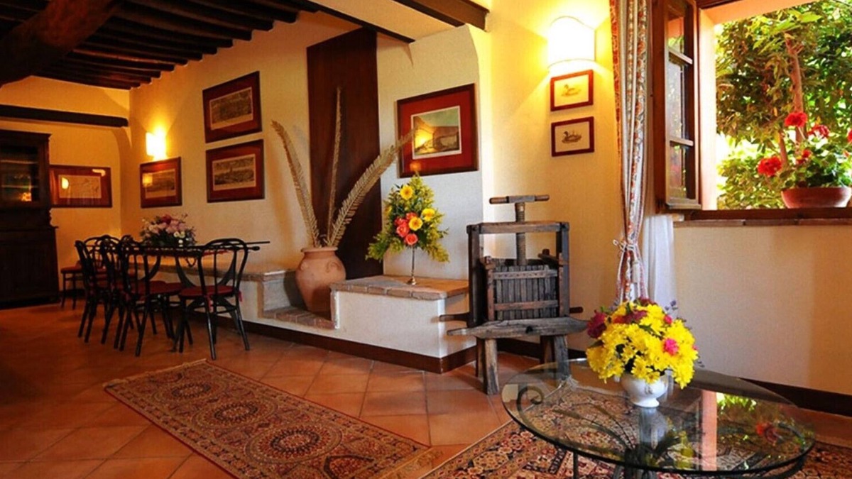 Solomeo Other | Borgo Mandoleto - Country Resort & Spa | Sunflower