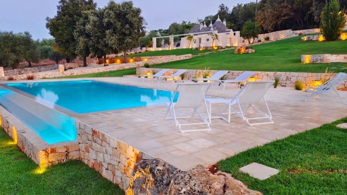Cisternino Villa | Borgo Petra, trulli with infinity pool for exclusive use and private garden