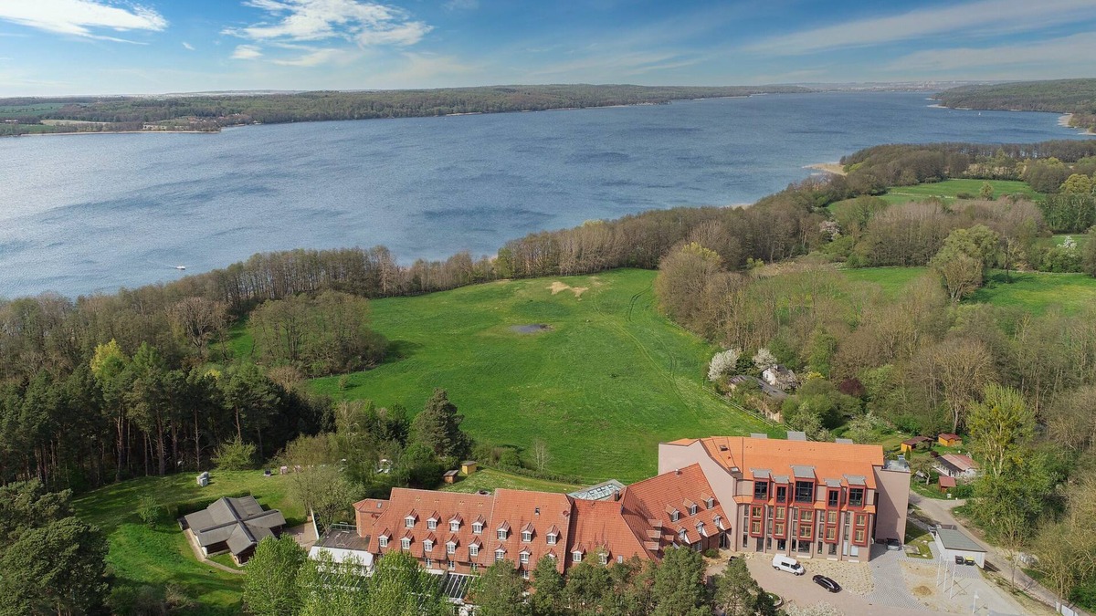 Gross Nemerow Hotel | Bornmühle