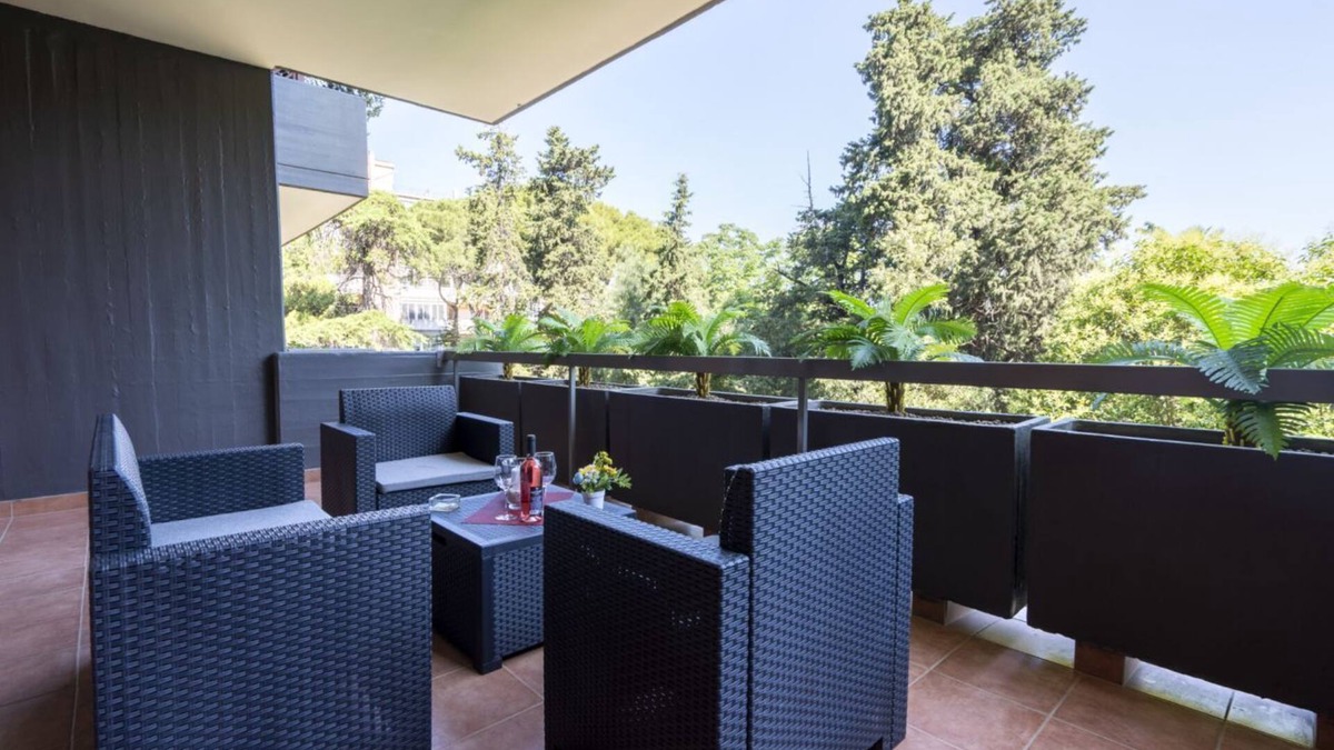 Municipio 2 Apartment | Boscoincittà Apt with garage and whirlpool!