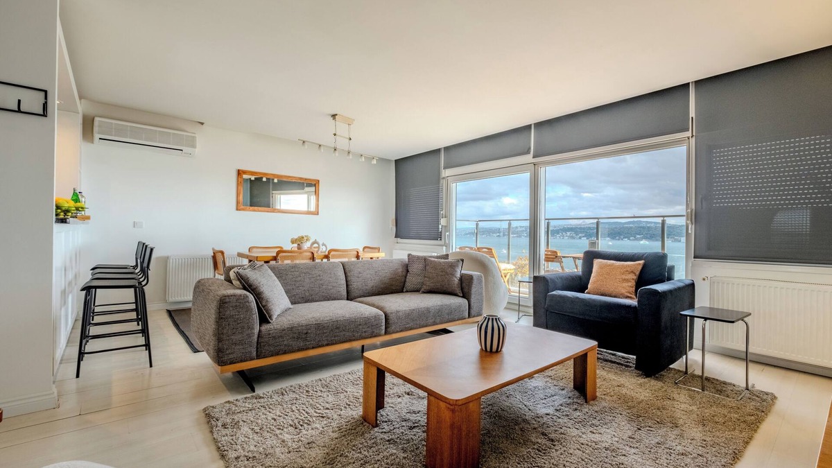 Kabatas Apartment | Bosphorus View: Spacious 3-bedroom apartment in lovely Istanbul with AC