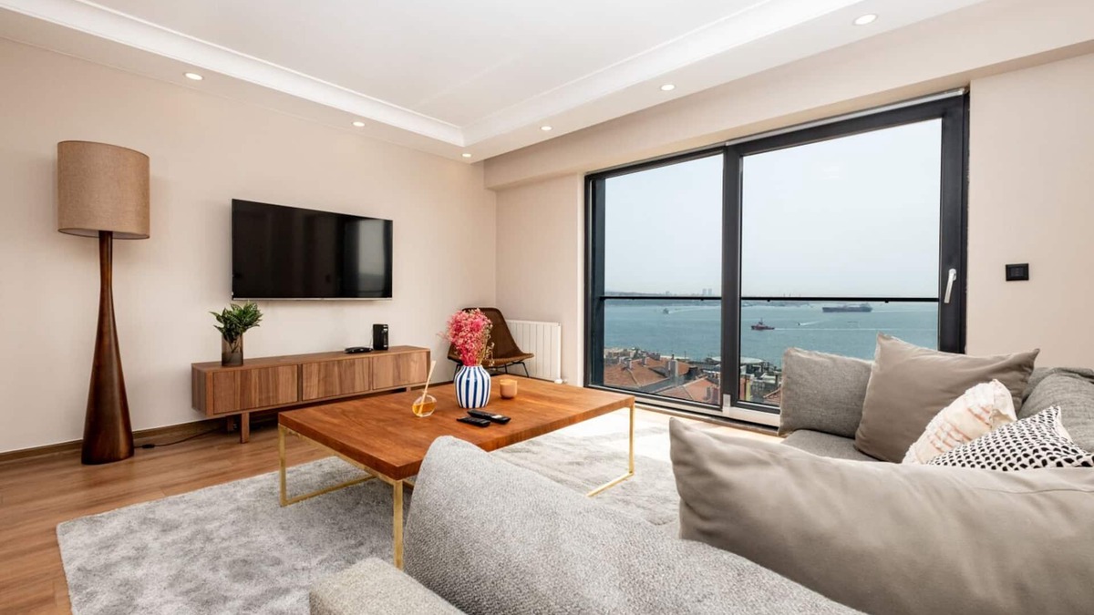 Cihangir Apartment | Bosphorus View with Two Bedrooms, Elevator and Central Location