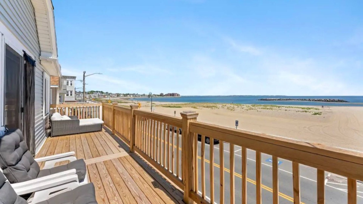 Winthrop Apartment | Boston Beach Pad