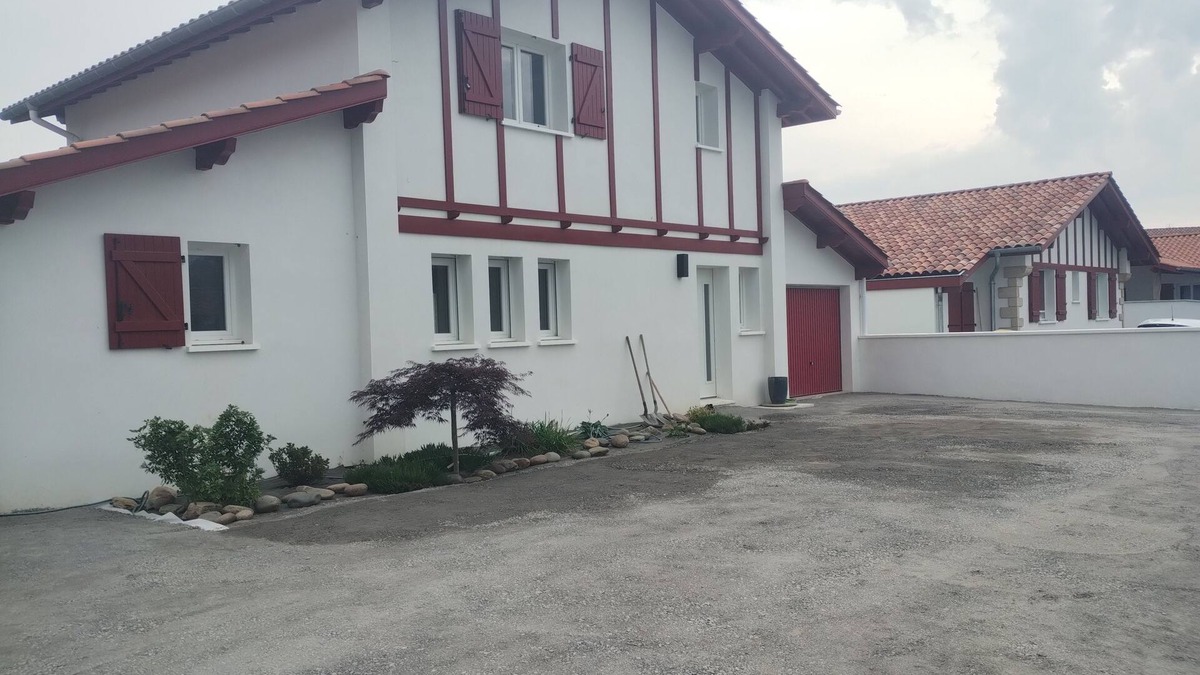 Itxassou House | Boubou Etxea