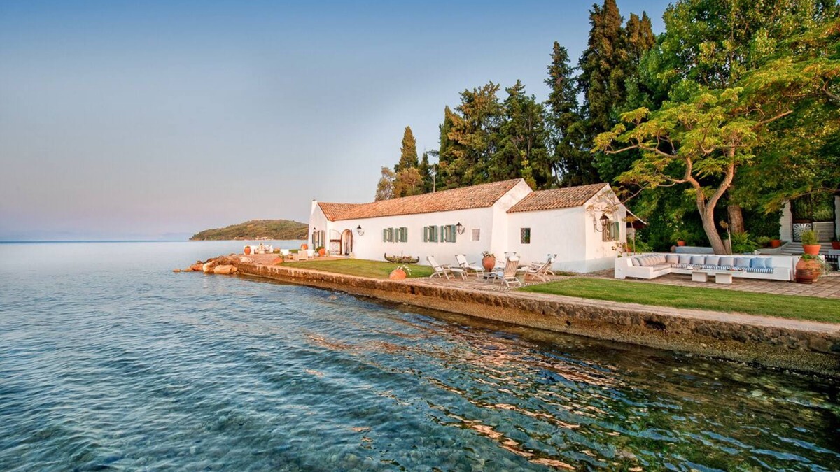 Chlomos Villa | Boukari Bay - Eight Bedroom Villa, Sleeps 16