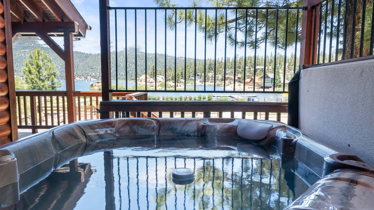 Patton House | Boulder Bay Park Lakefront - Across from Lake, Hot Tub, Walk to Lake