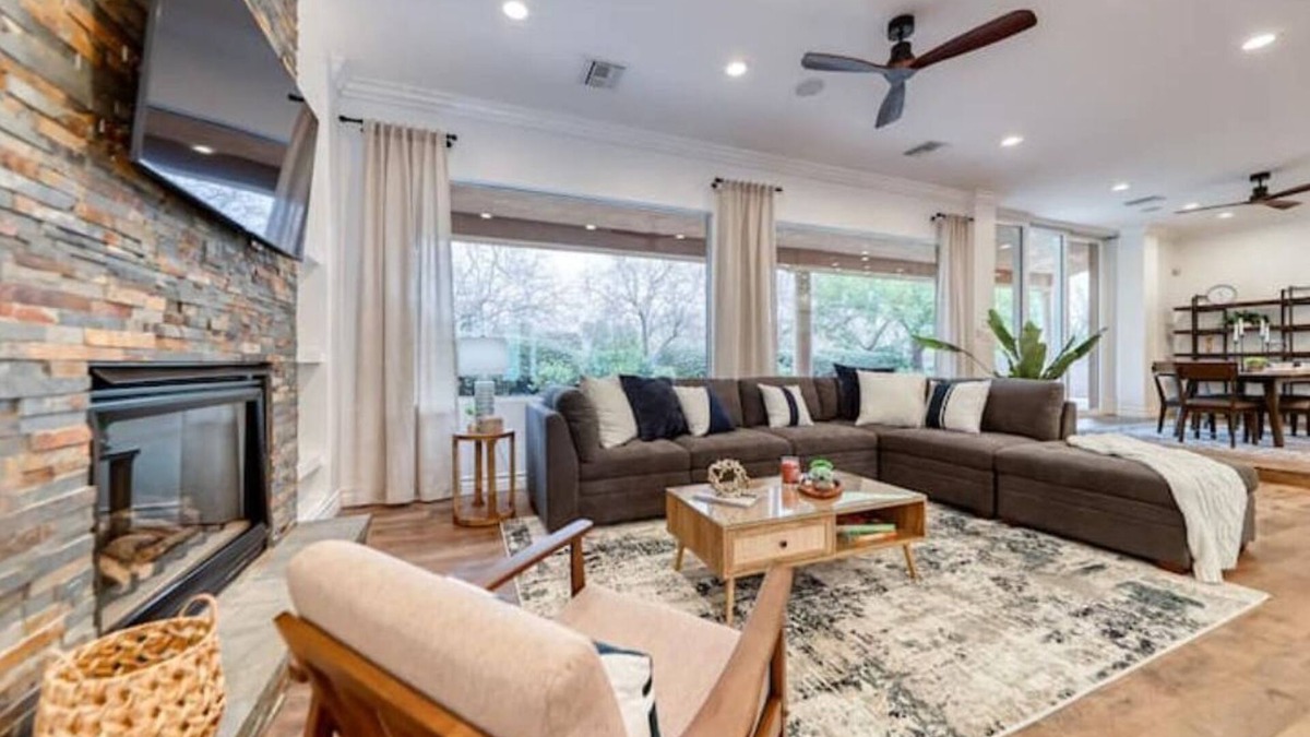Boulder City House | Boulder City "The Town that built Hoover Dam" 23 mins. from the Las Vegas Strip