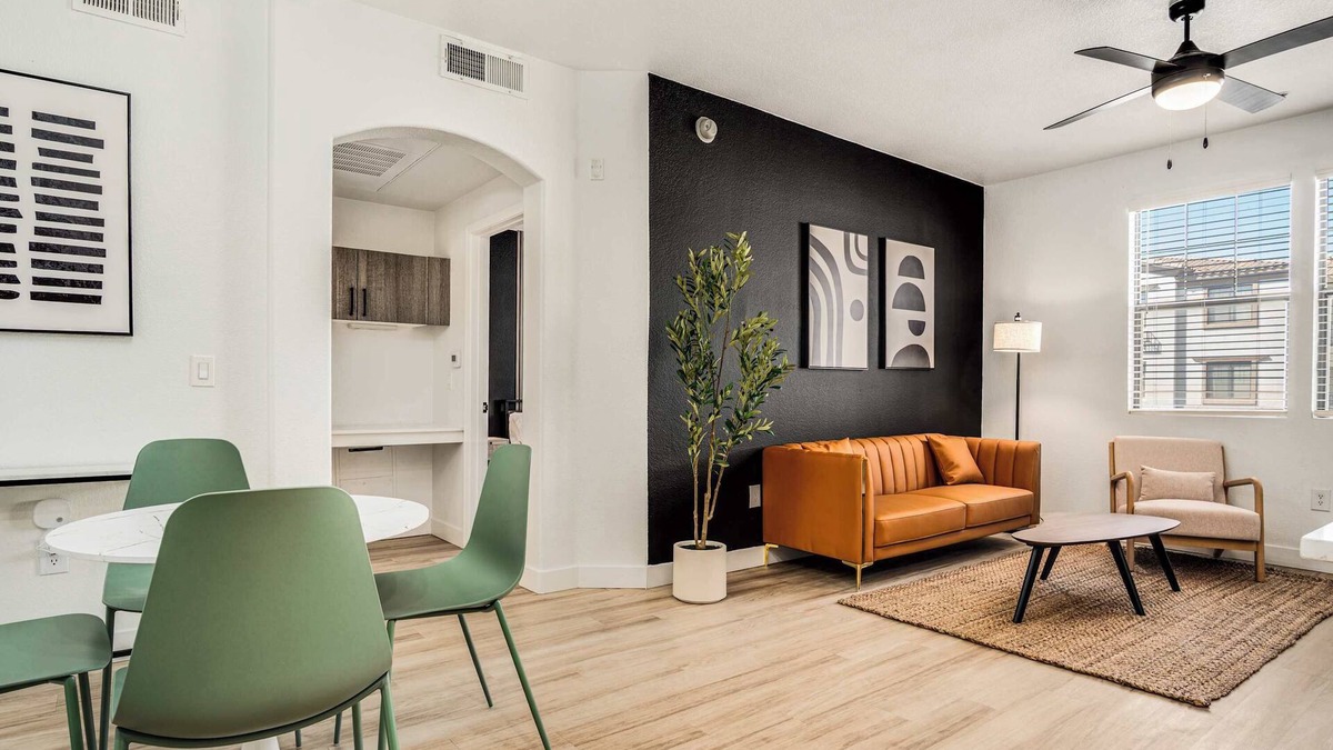Glendale Sports and Entertainment District Apartment | Boulevard Stays Luxe 1BR by Stadium Pool, Parking, Gym 09