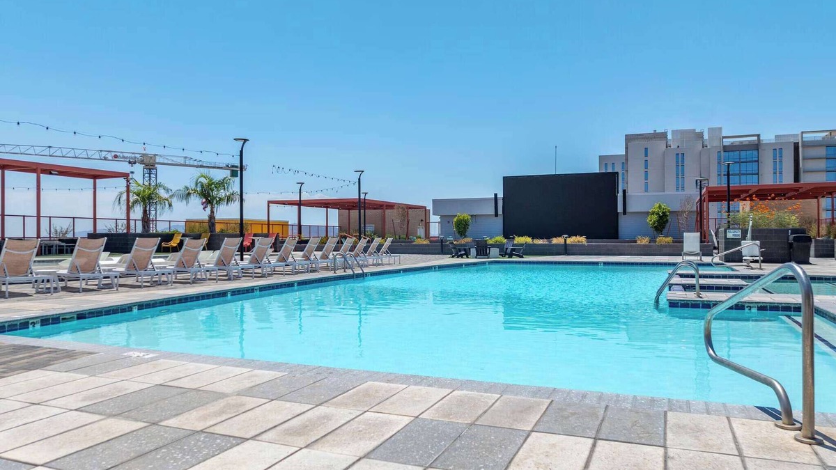 Tempe Apartment | Boulevard Stays Modern Tempe 1BR ASU Pool, Gym 08