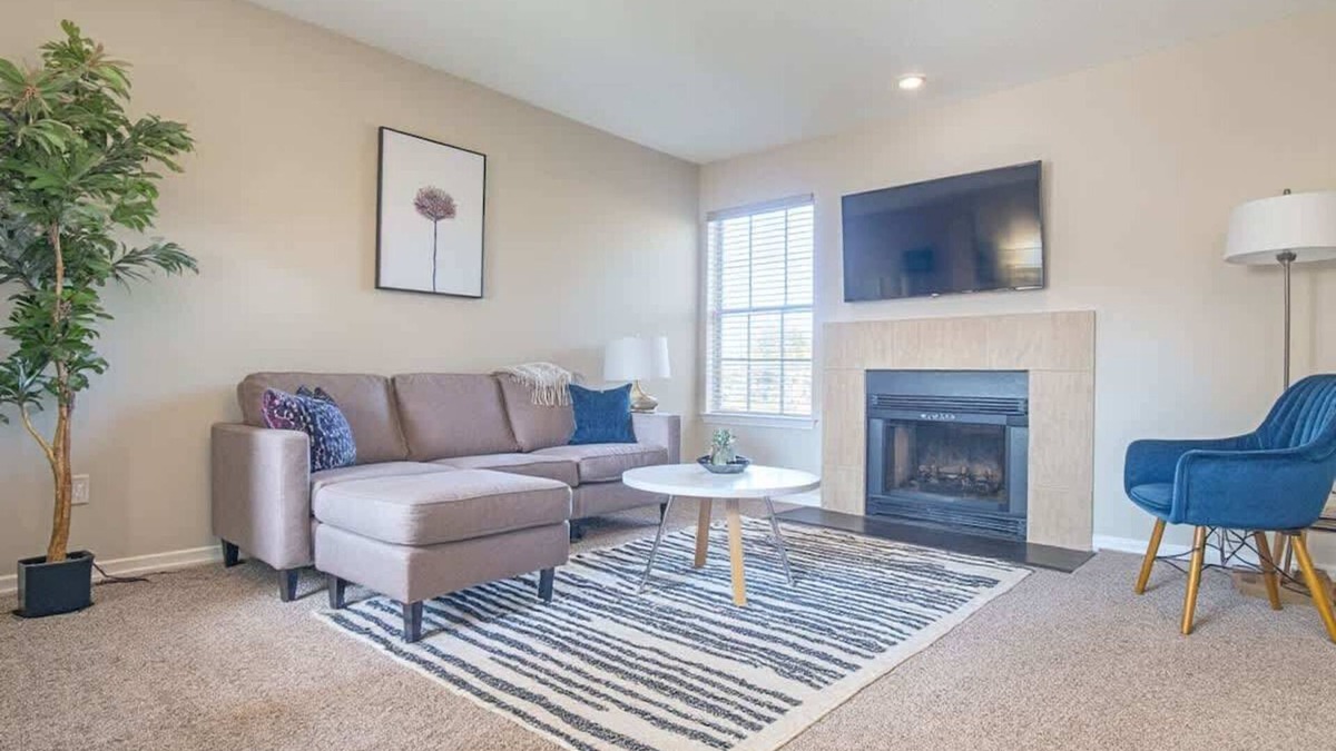 Far North Dallas Apartment | Boulevard Stays Tranquil 1BR King Suite Pool, Gym, Parking 03