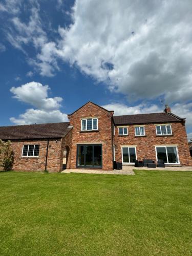 Pickering House | Boundary Farm