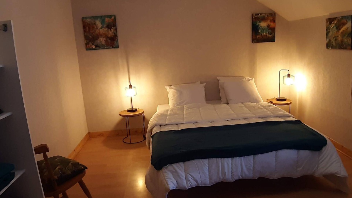 Lailly-en-Val House | BOURG CENTER, FURNISHED ACCOMMODATION 4 PEOPLE, 50 m from the communal pond