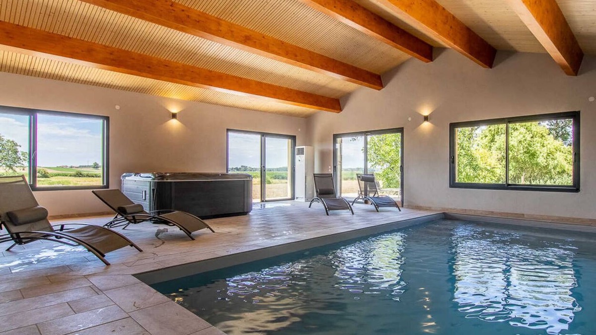 Charette House | Bourgogne Détente - "La Longère de Varennes" (The Longère of Varennes)