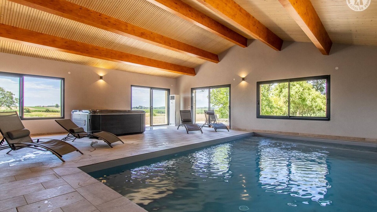 Charette House | Bourgogne Détente - "Loft de Varennes"
