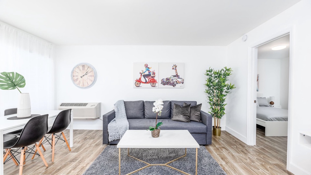 Central Corals Apartment | Boutique apartment 6 minutes from the beach