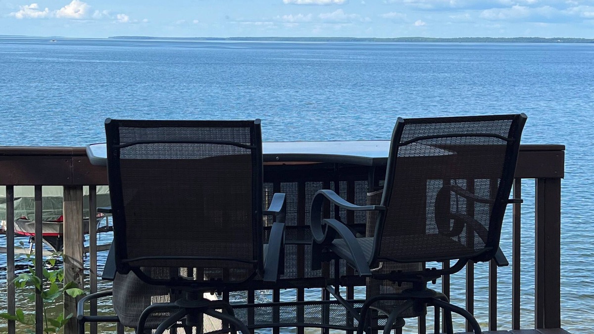Whipholt Cabin | Boutique cabin that is feet from Leech Lake. Enjoy the Million dollar view.