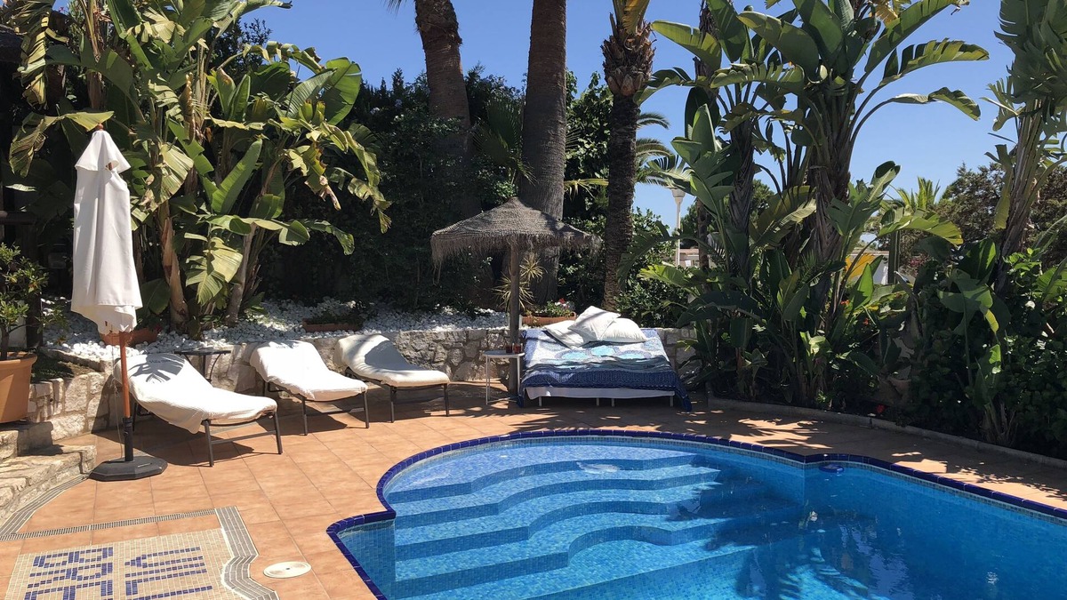 Urbanizacion Pinos Verdes Villa | Boutique Guest Rooms, close to the beach