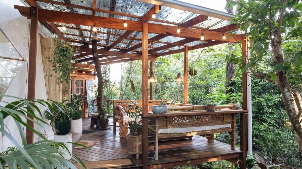 Clunes House | Boutique Hinterland Glamping Experience