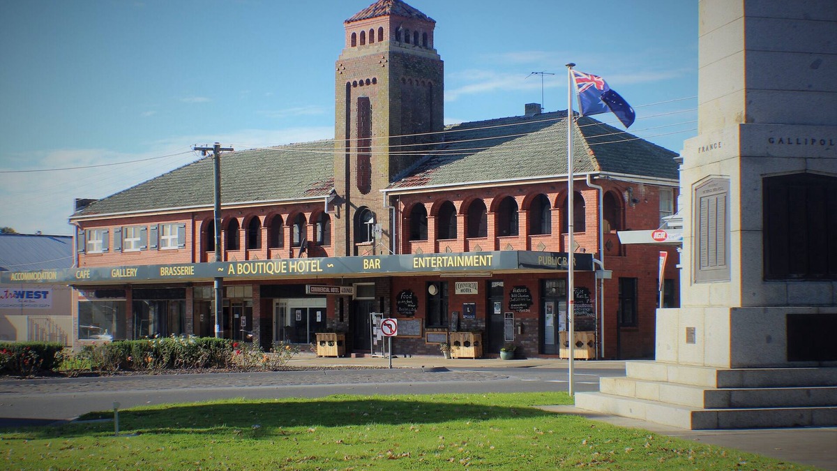 Terang House | Boutique Home Hotel set at the crossroads to the grampians, GOR and the folkies