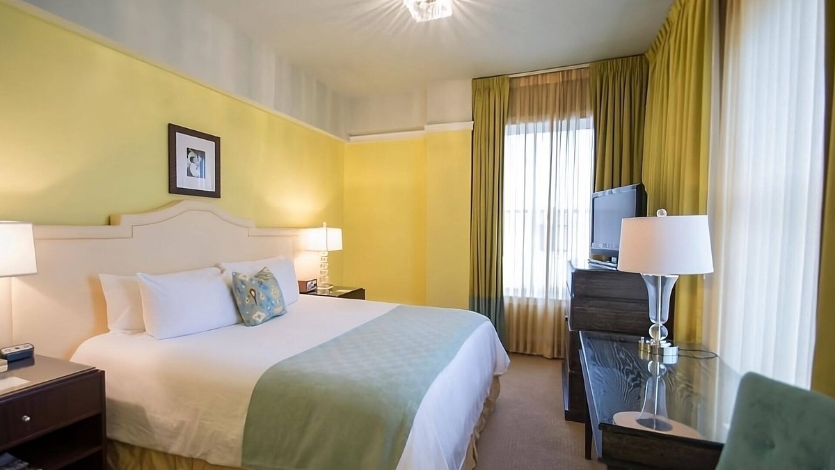 Goose Hollow Hotel | Boutique Hotel in Central Portland! Four Modern Units, Near Portland Art Museum!