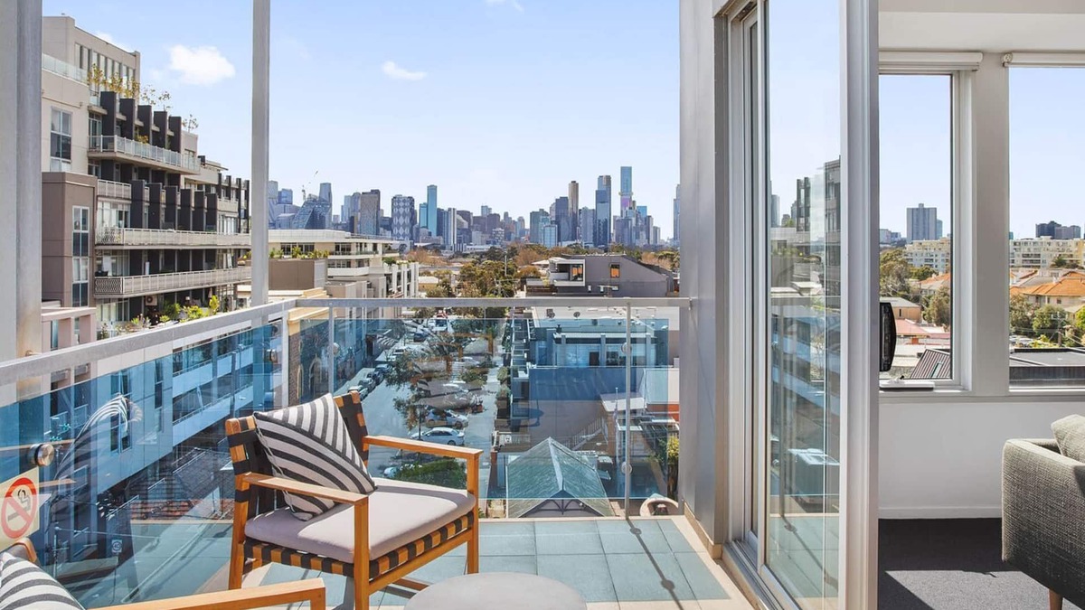 Port Melbourne Apartment | BOUTIQUE STAYS - Zinc Views 501