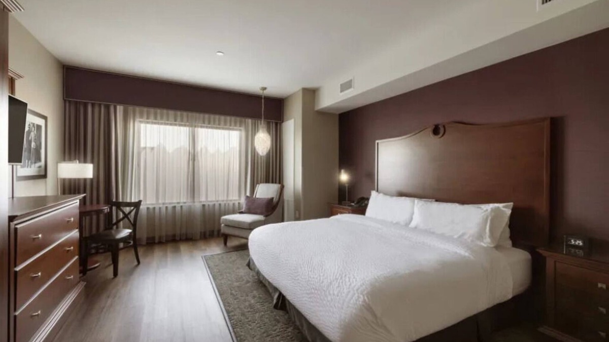Parker Hotel | Boutique-Style Comfort with the Feel of a Luxury Retreat