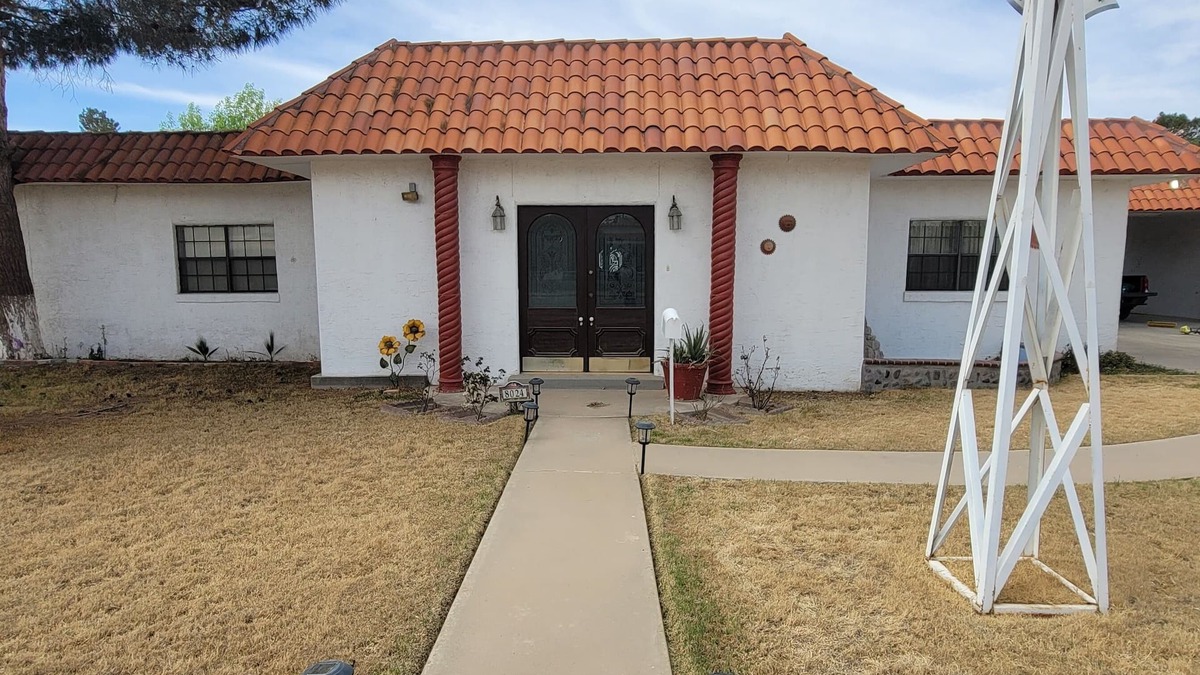 El Paso House | Bowen Estates in cul-de-sac large backyard & lots of room. 8024 Bowen Rd El Paso