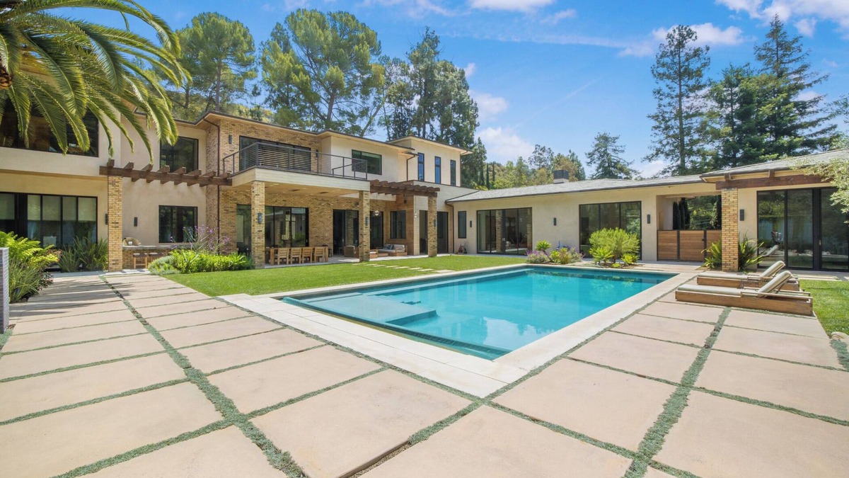 Beverly Hills House | Bowmont - Resort-Style Beverly Hills Escape w/Pool, Garden and Privacy