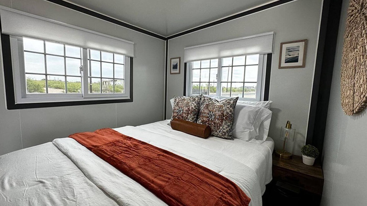 Monahans Apartment | BoxHouse Villages Monahans, Queen Bed