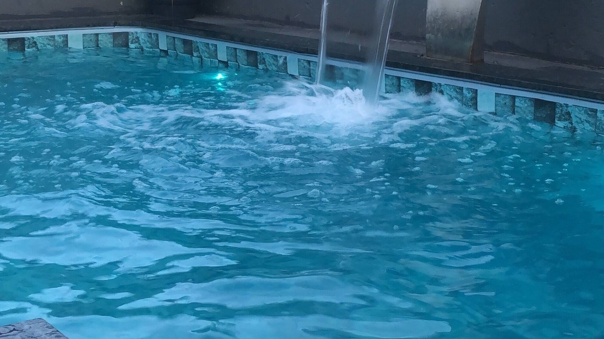 Aruana Park House | House with heated pool close to the center and Flamboyant, pet friendly