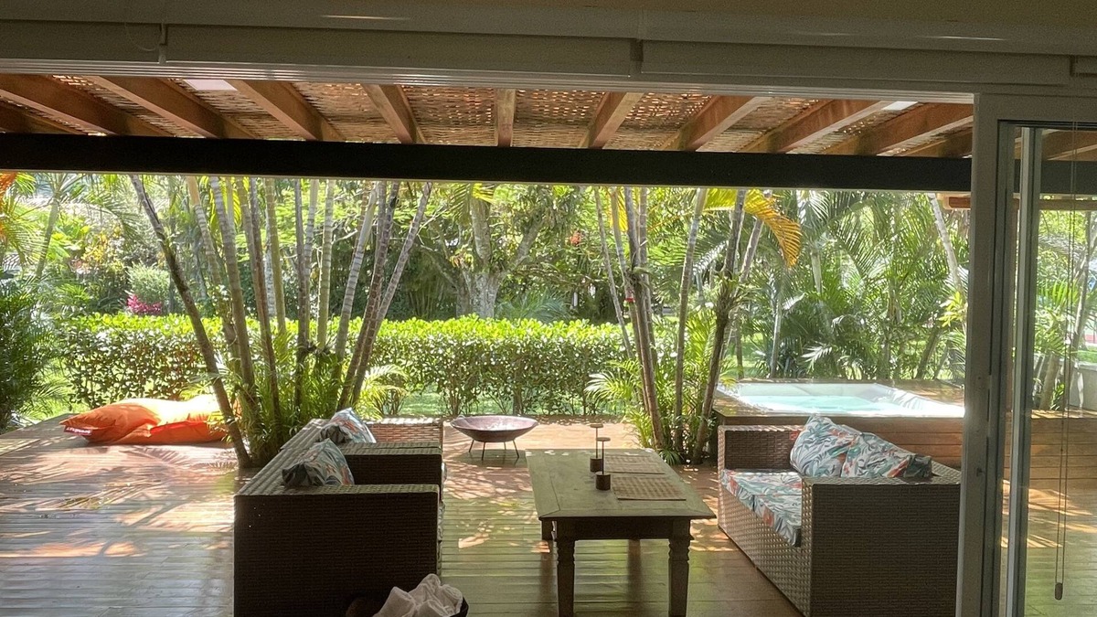 Guaeca House | Casa no Gramado, Acesso Privado a Praia com Jacuzzi e Lareira Externa