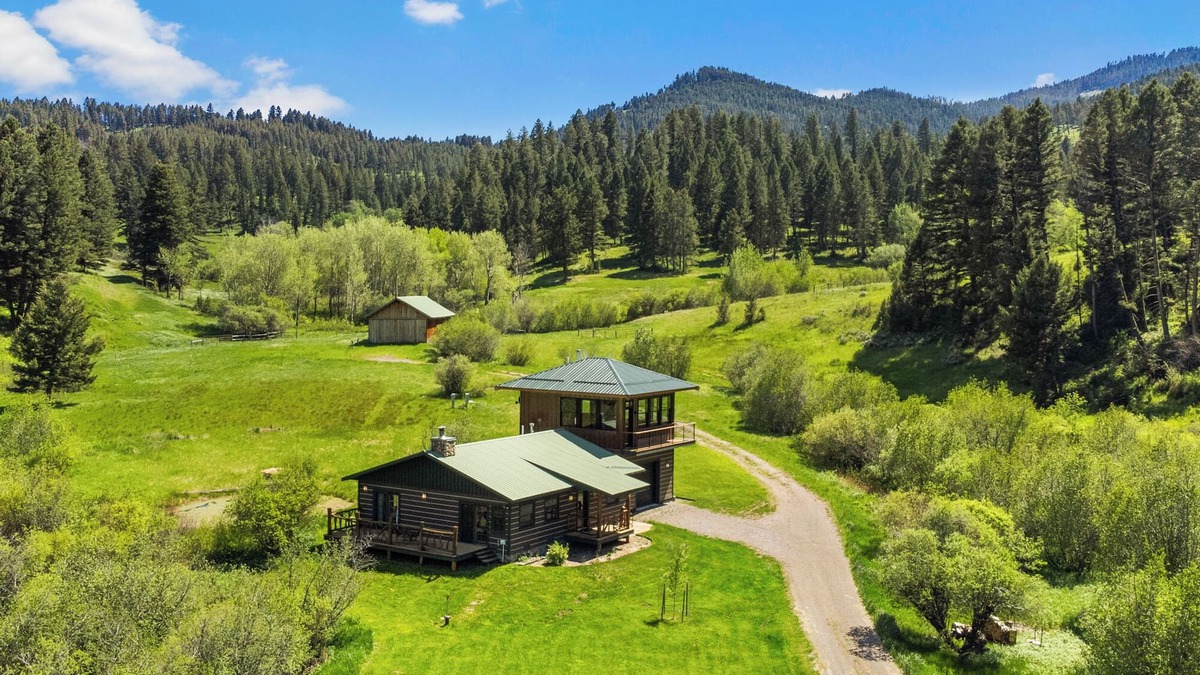 Bozeman House | Brackett Creek Cabin-Private Cabin on 100+ Acres Bordering National Forest!