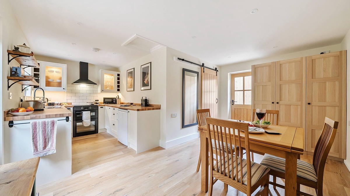 Higher Bockhampton Cabin | Bramble Bank - sleeps 2 guests in 1 bedroom