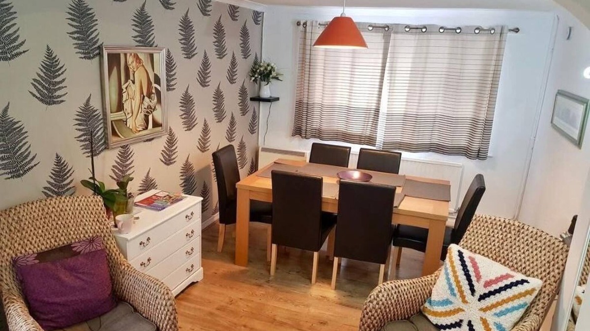 West Mersea House | Bran's Estate, the best centre location in the town of West Mersea