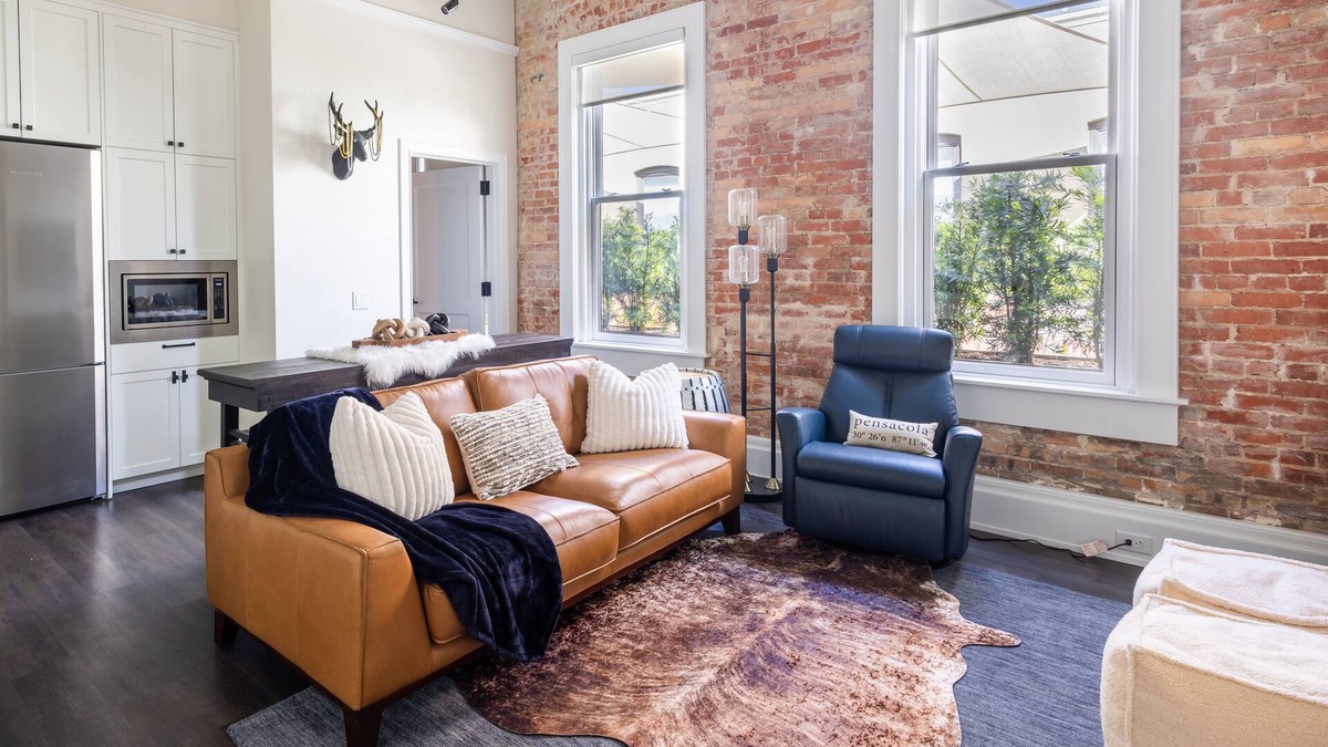 Downtown Condo | Brand New 2/2 condo loft in the middle of Everything !
