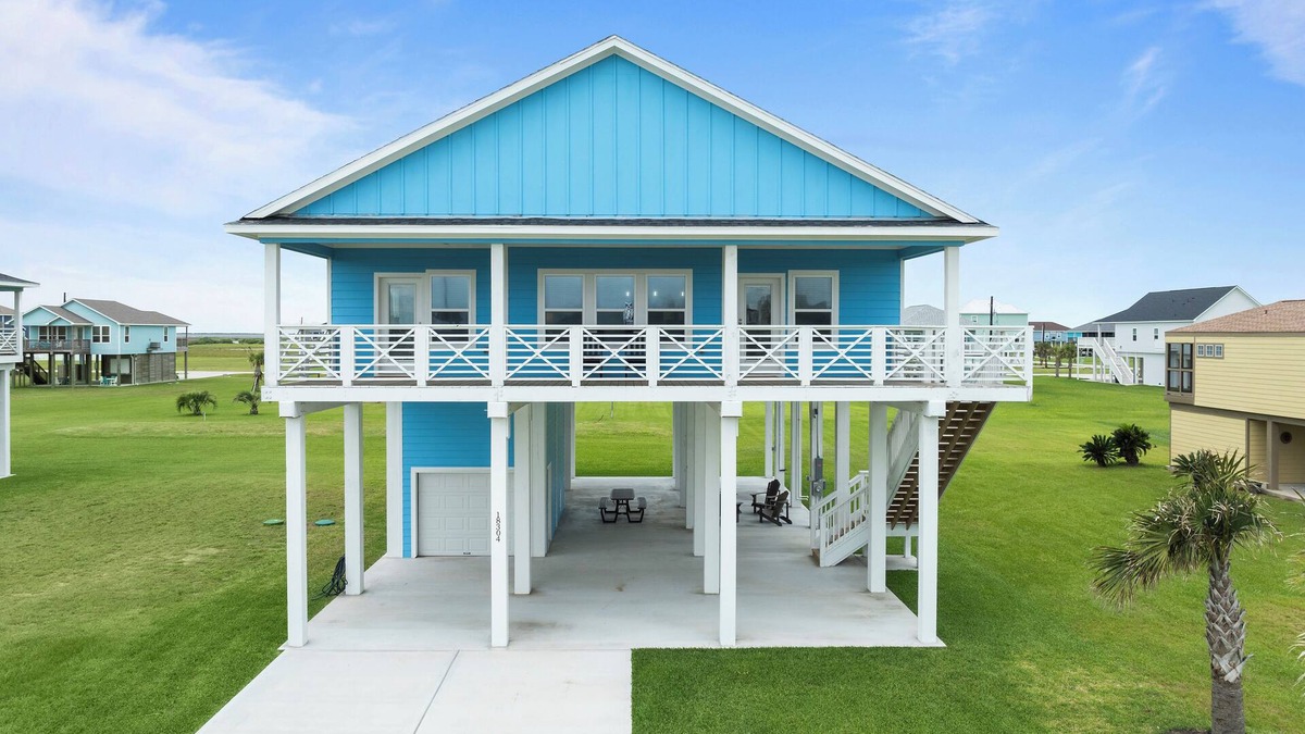 Indian Beach House | Brand new 4 Bed 3 Bath house on Galveston Island 2 balconies w/ocean/Bay view.