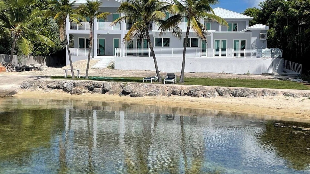 Islamorada House | BRAND NEW Bayfront Home - Pool/Sandy Beach - private and elegant - Islamorada