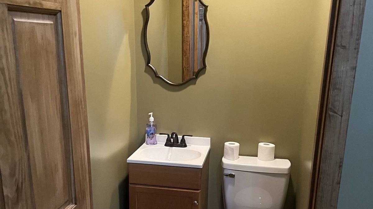 Hinton Cabin | Brand New Cabin on Greenbrier/New Room