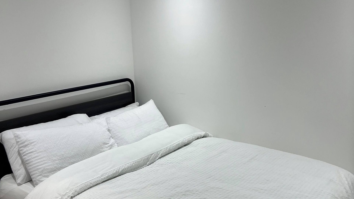 West Thurrock Apartment | Brand New cosy 2 bedroom apartment with early check in and late check out