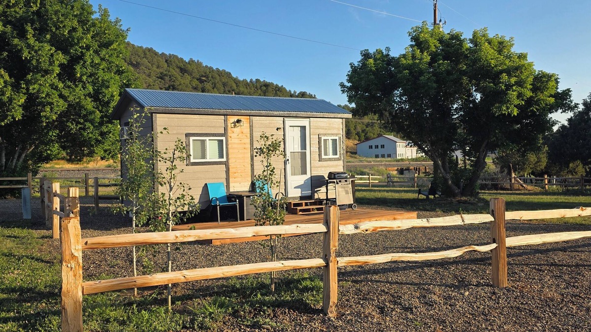 Trinidad Cabin | Brand new Cozy cabin/tiny home. Very cute, clean w/Senic views. Private & quiet