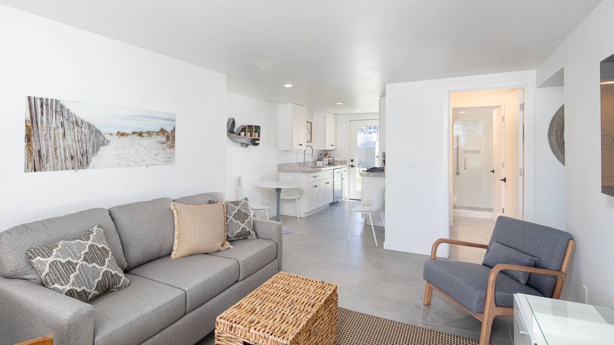 Cayucos House | Brand new downstairs unit with downtown location