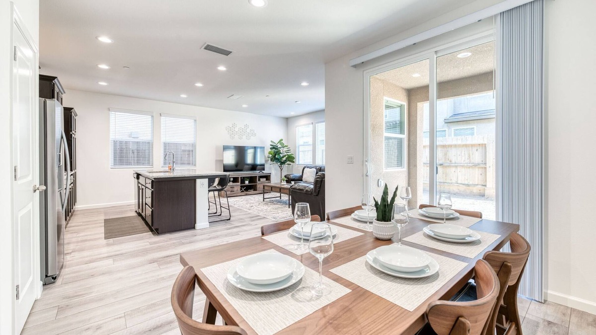 Raisin House | Brand new home in the beautiful Riverstone community