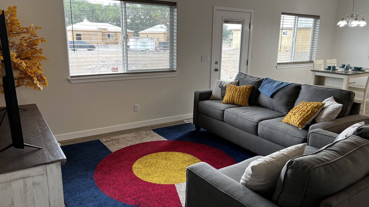 Montrose House | Brand NEW home! The Colorado House! Perfect for all 4 seasons!